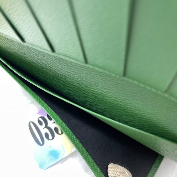 033 Louis Vuitton Green Epi Leather  Checkbook Wallet CA0928 - Picture 2 of 11